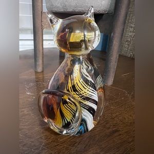 Glass cat paperweight